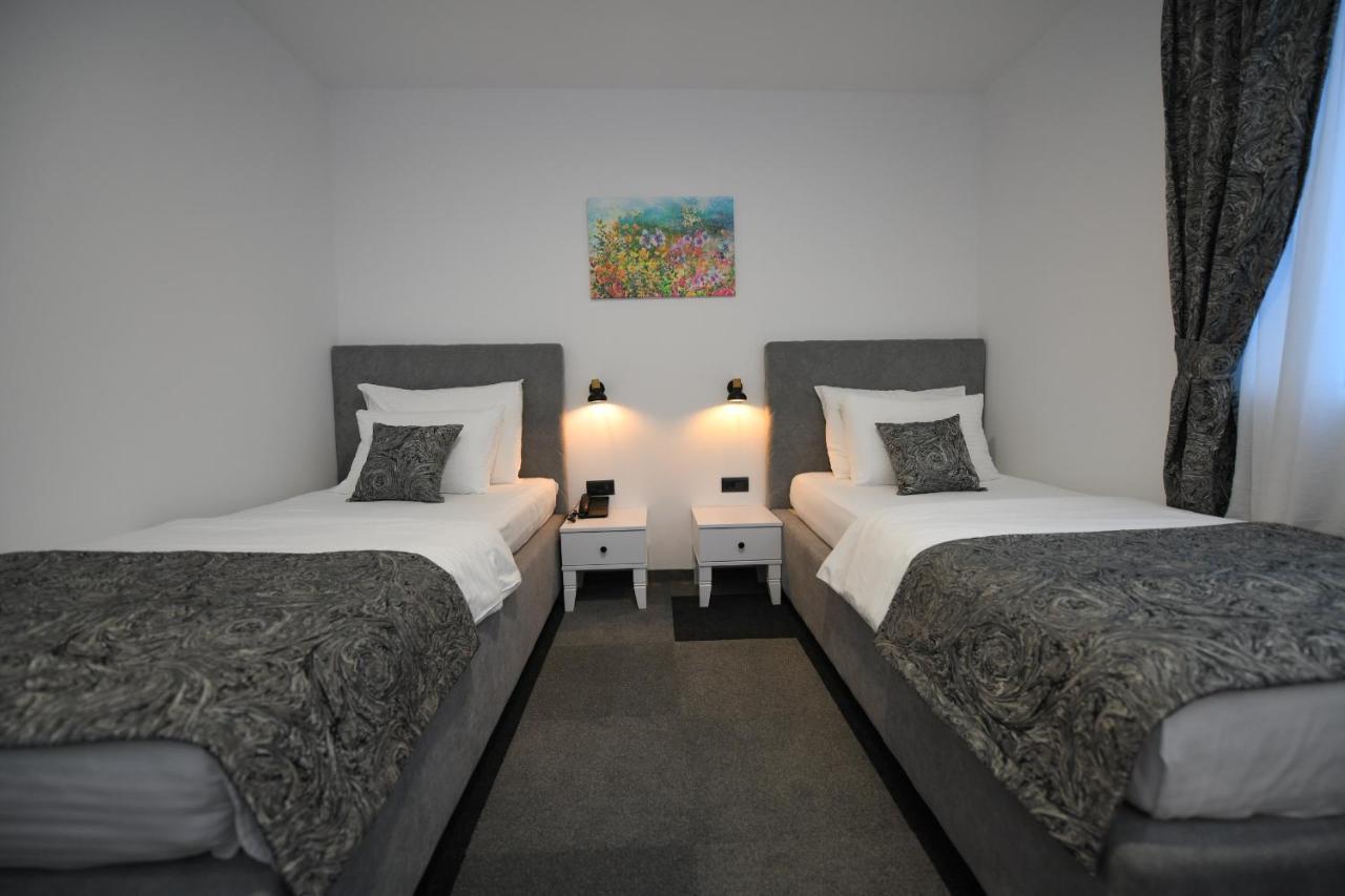Čačak Hotel Kole מראה חיצוני תמונה