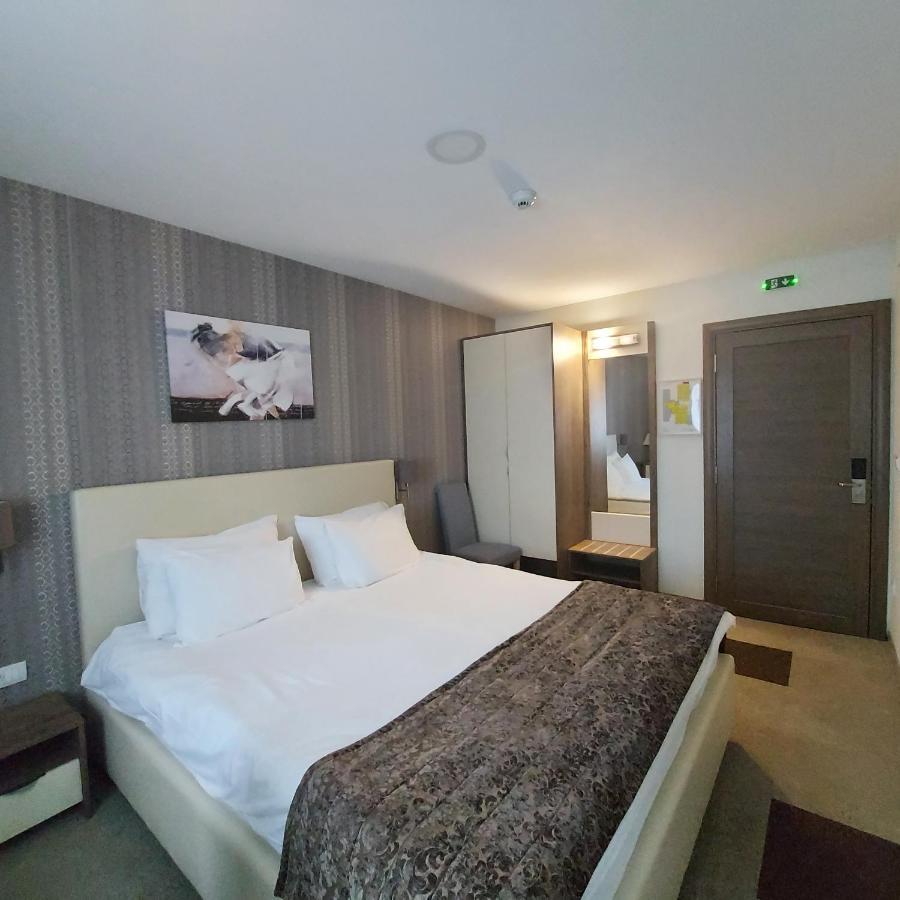 Čačak Hotel Kole מראה חיצוני תמונה