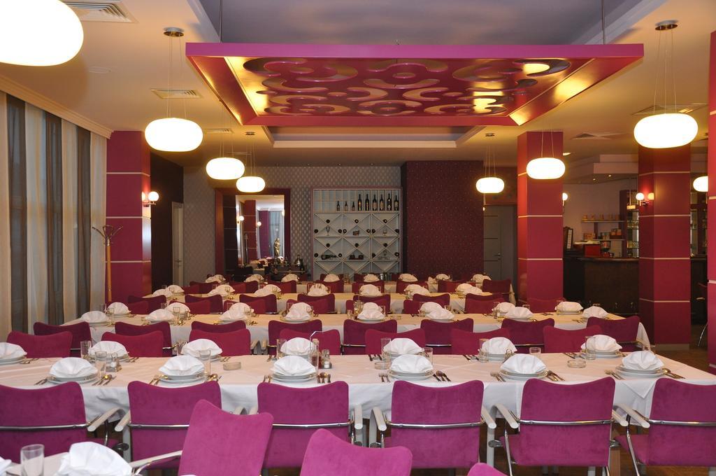 Čačak Hotel Kole מראה חיצוני תמונה