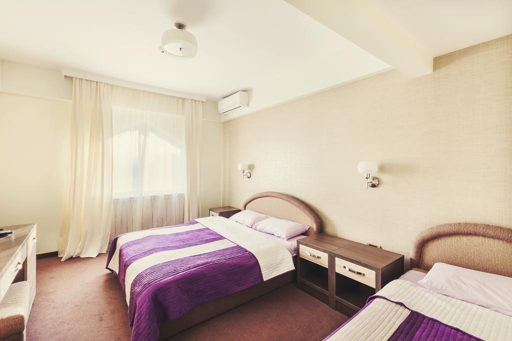 Čačak Hotel Kole חדר תמונה