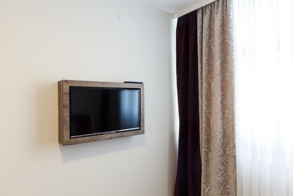 Čačak Hotel Kole מראה חיצוני תמונה